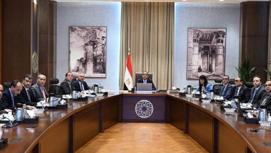 رئيس الوزراء يتابع جهود لجنة إدارة الدين العام الخارجي وتنظيم الاقتراض