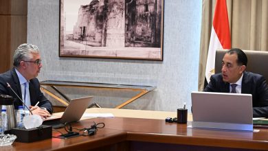 رئيس الوزراء يستعرض مع رئيس الهيئة العامة للمنطقة الاقتصادية لقناة السويس المشروعات التي تعاقدت عليها الهيئة مؤخرًا