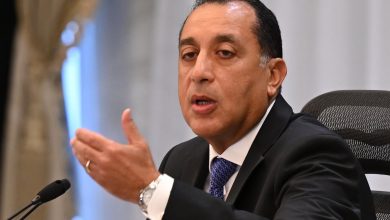 رئيس الوزراء يجيب عن السؤال المهم: متى يشعر المواطن بالتحسن.. ومتى يجني ثمار المؤشرات التي تنشرها الحكومة؟!