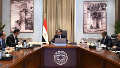 رئيس الوزراء يُتابع الخطة التنفيذية للتوسع في إقامة محطات تحلية مياه البحر