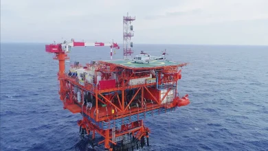 بريطانيا تستثني حقل "ظُهر" من العقوبات المفروضة على روسيا