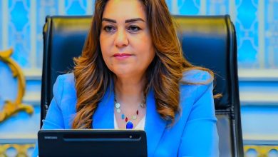 للقيام بأعمال الرفع المساحي لطلبات المواطنين خلال ٧٢ ساعة.. توقيع عقود بين "هيئة المساحة" و"مراكز شبكات المرافق" في ١٠ محافظات تنفيذاً لقانون تقنين أوضاع اليد