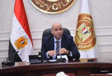 وزير العمل: الاثنين المُقْبل إجازة رسمية مدفوعة الأجر للعاملين بالقطاع الخاص بمناسبة عيد شمّ النسيم