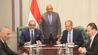 وزير الكهرباء يشهد مراسم توقيع بروتوكول تعاون بين الشركة القابضة للكهرباء وشركة اتصالات مصر لإحلال العدادات التقليدية بأخرى ذكية