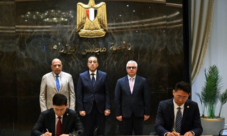 باستثمارات 300 مليون دولار.. مدبولي يشهد توقيع عقد مشروع صيني ضخم لإنتاج مكونات الإطارات بالسخنة