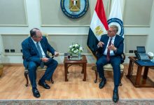 وزير البترول يبحث مع الرئيس التنفيذي لـ "أباتشي" التعاون في خطط الاستكشاف والإنتاج بالصحراء الغربية