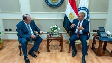 وزير البترول يبحث مع الرئيس التنفيذي لـ "أباتشي" التعاون في خطط الاستكشاف والإنتاج بالصحراء الغربية