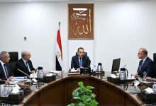 رئيس الوزراء يناقش مقترحات نقل ملكية عدد من الشركات القابضة وشركاتها التابعة من قطاع الأعمال العام