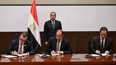 مدبولي يشهد توقيع اتفاقية لتسوية المديونيات التاريخية لبنك الاستثمار القومي لدى الهيئة الوطنية للإعلام وهيئة المجتمعات العمرانية