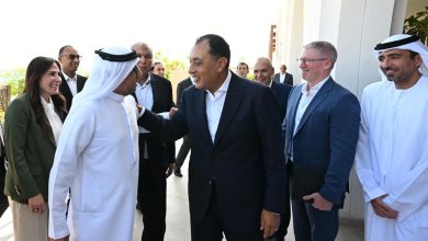 رئيس الوزراء يبدأ جولة تفقدية بمشروعات تنمية مدينة رأس الحكمة الجديدة
