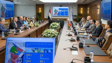 لبحث فرص التعاون.. رئيس اقتصادية قناة السويس يستقبل سفير النرويج وممثلي بعض الشركات النرويجية