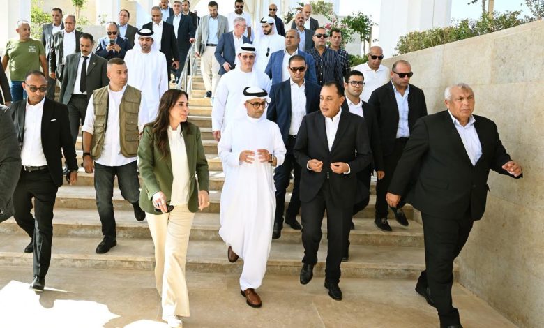 رئيس الوزراء يتفقد فندق "بورتالونا" ومشروع "وادي يم" التابعين لمجموعة "مدن القابضة" الإماراتية برأس الحكمة
