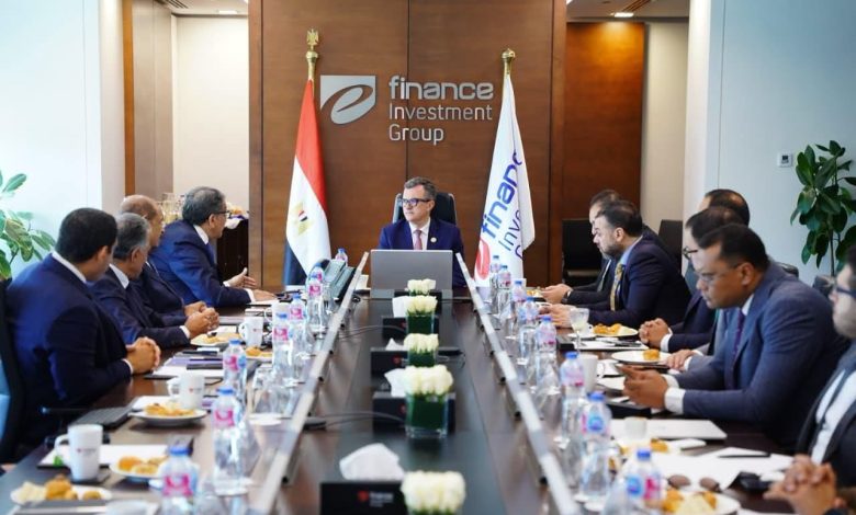 وزير التخطيط يزور مجموعة "إي فاينانس للاستثمار".. ويؤكد: مساهمة "الاستثمار القومي" في المجموعة نموذج رائد للاستثمار المؤسسي التنموي