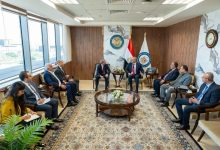 بدوي يبحث مع وفد «إيني» الإيطالية التعجيل بتنمية الاكتشافات الجديدة وزيادة الإنتاج والتوسع في مصر