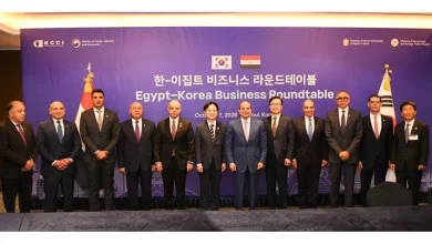 الرئيس عبد الفتاح السيسي يشارك في مائدة مستديرة مع رؤساء كبريات الشركات وممثلي مجتمع الأعمال بكوريا الجنوبية