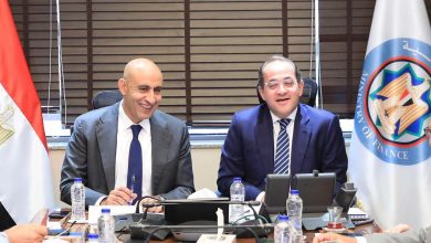وزيرا "المالية" و"التعليم" يبحثان سبل تحسين أوضاع المعلمين المالية.. ويؤكدان: زيادة في مرتبات المعلمين العام الدراسي المقبل