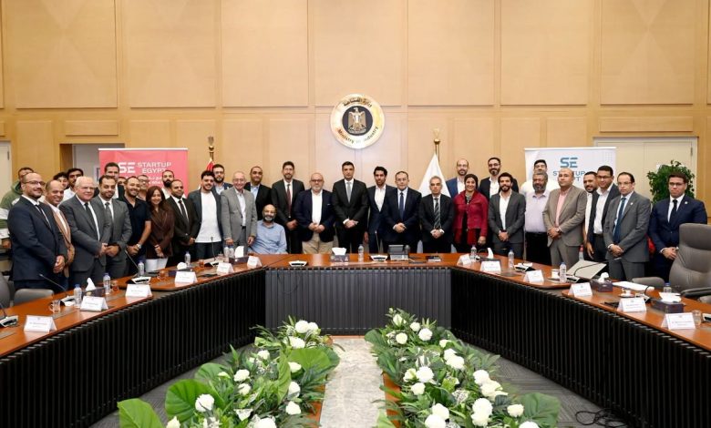 وزارة الصناعة تستضيف مائدة مستديرة لبحث تمكين الصناعة المصرية المبتكرة